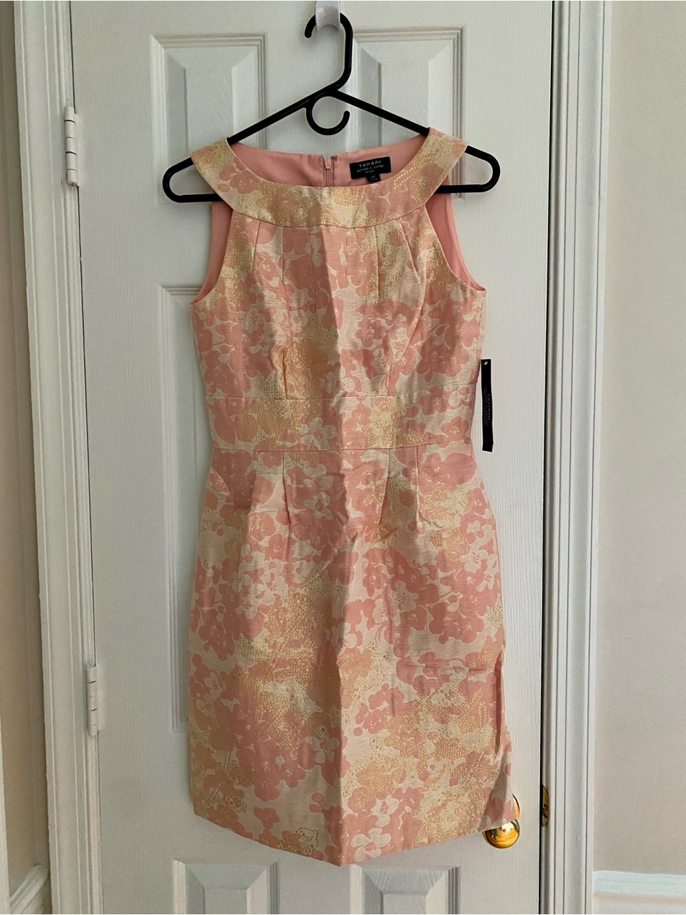 TAHARI Women’s Petite Sleeveless Pink & Gold Floral Dress